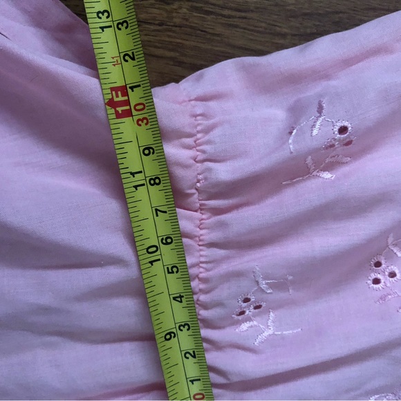 Adorable Pink Vintage Dress with Eyelet Details - Picture 8 of 8